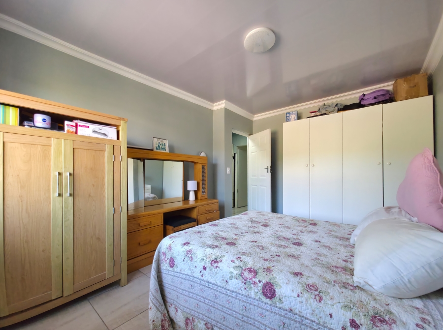 5 Bedroom Property for Sale in Hawston Western Cape